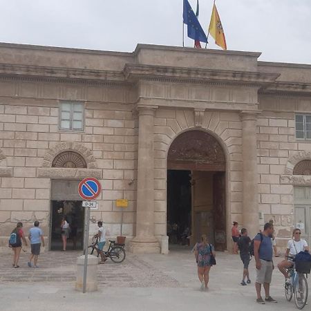 Casa Vacanza Spiaggia Praia Favignana Eksteriør bilde